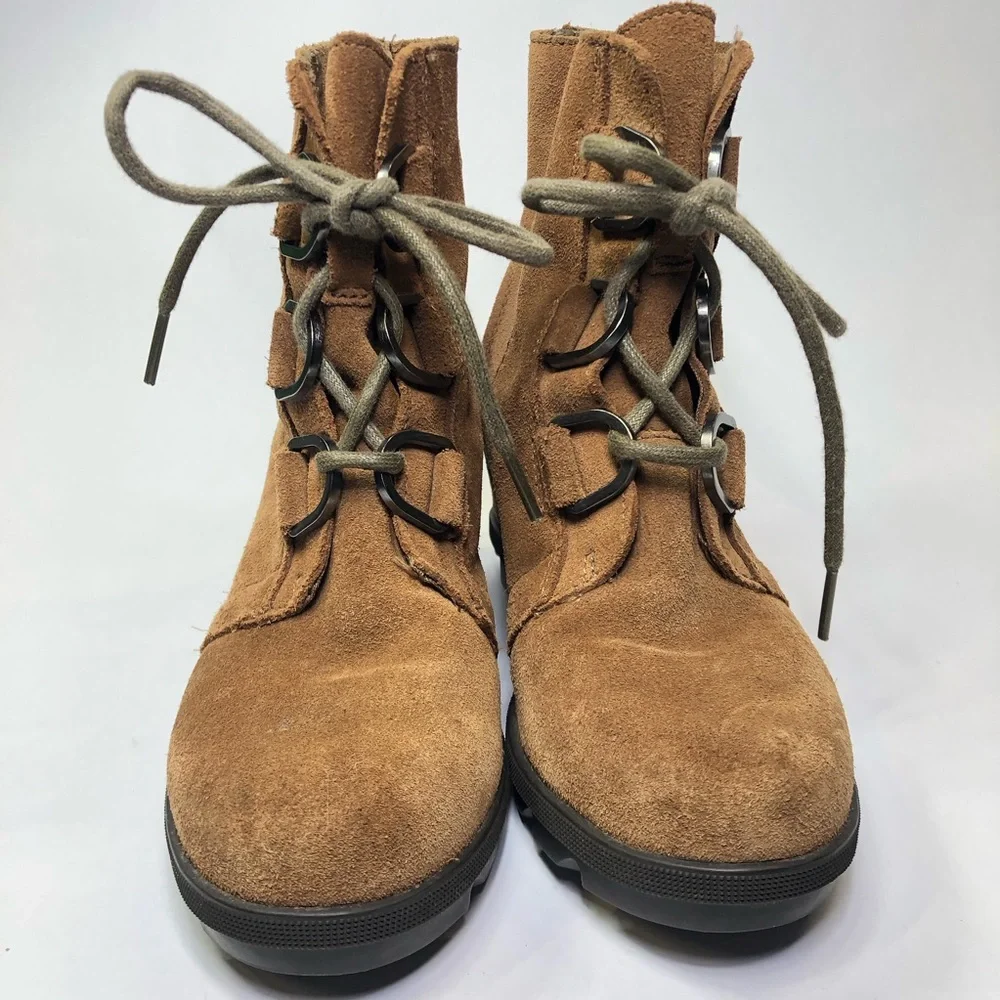Sorel Kids Youth Brown Suede Lace-Up Joan of Artic boots size 2